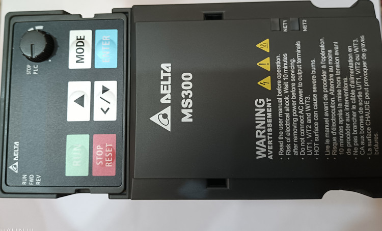 اینورتر تک فاز 0.7کیلو وات 1اسب220 ولت دلتا مدل ام300 VFD4A8MS21ANSAA-- M300.
